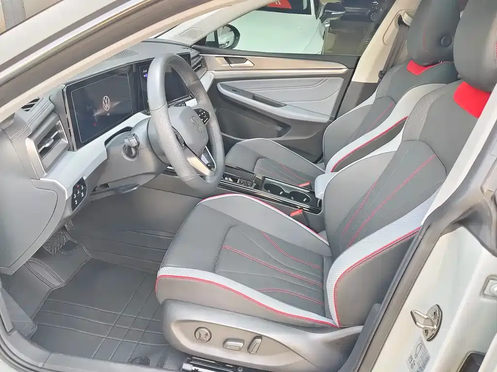 Volkswagen Lamando 2024 из CN, фото 2
