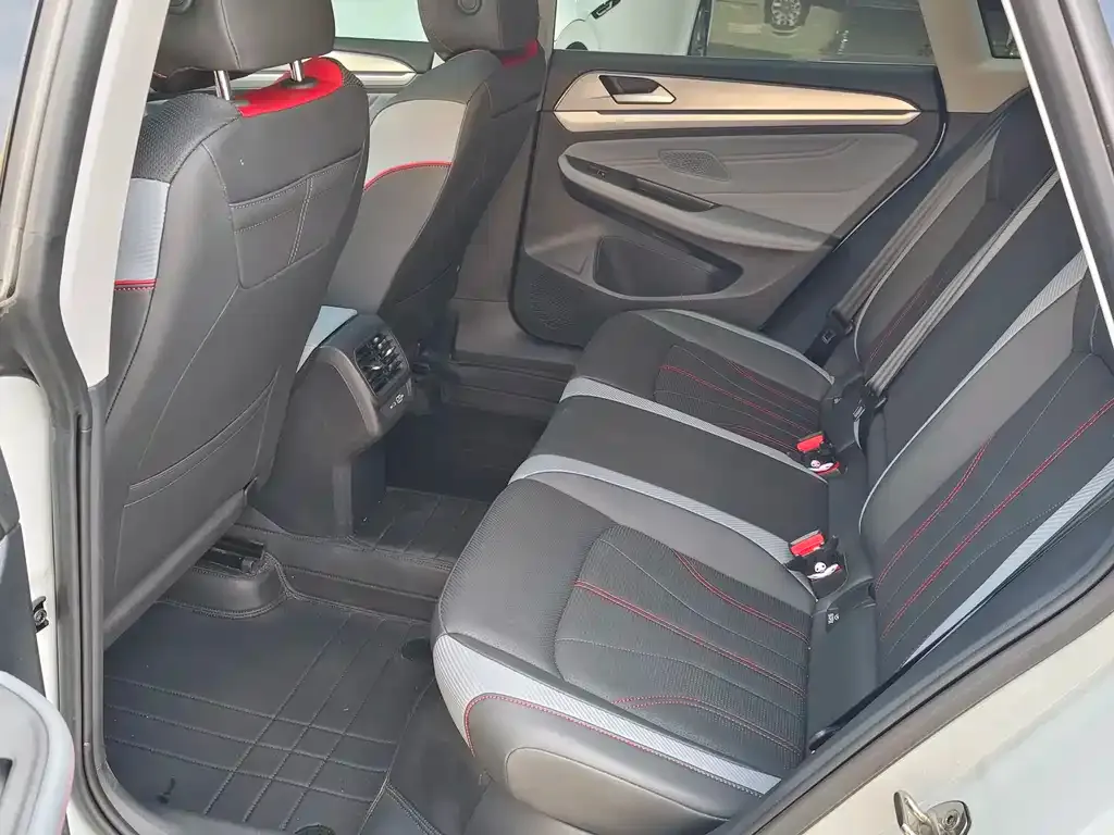 Volkswagen Lamando 2024 из CN, фото 7