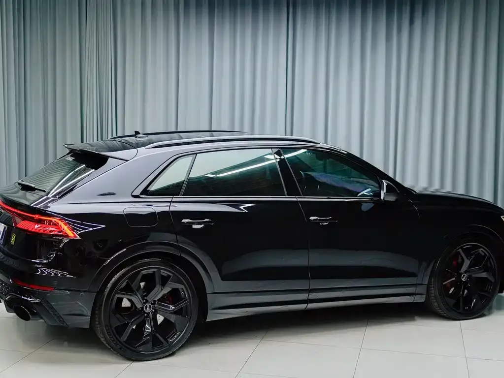 Audi RS Q8 2022 из CN, фото 9