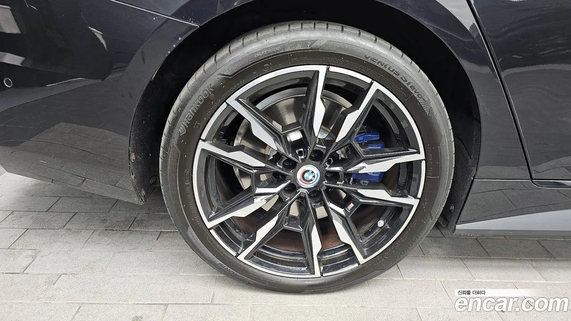 BMW i4 2023 из KR, фото 5