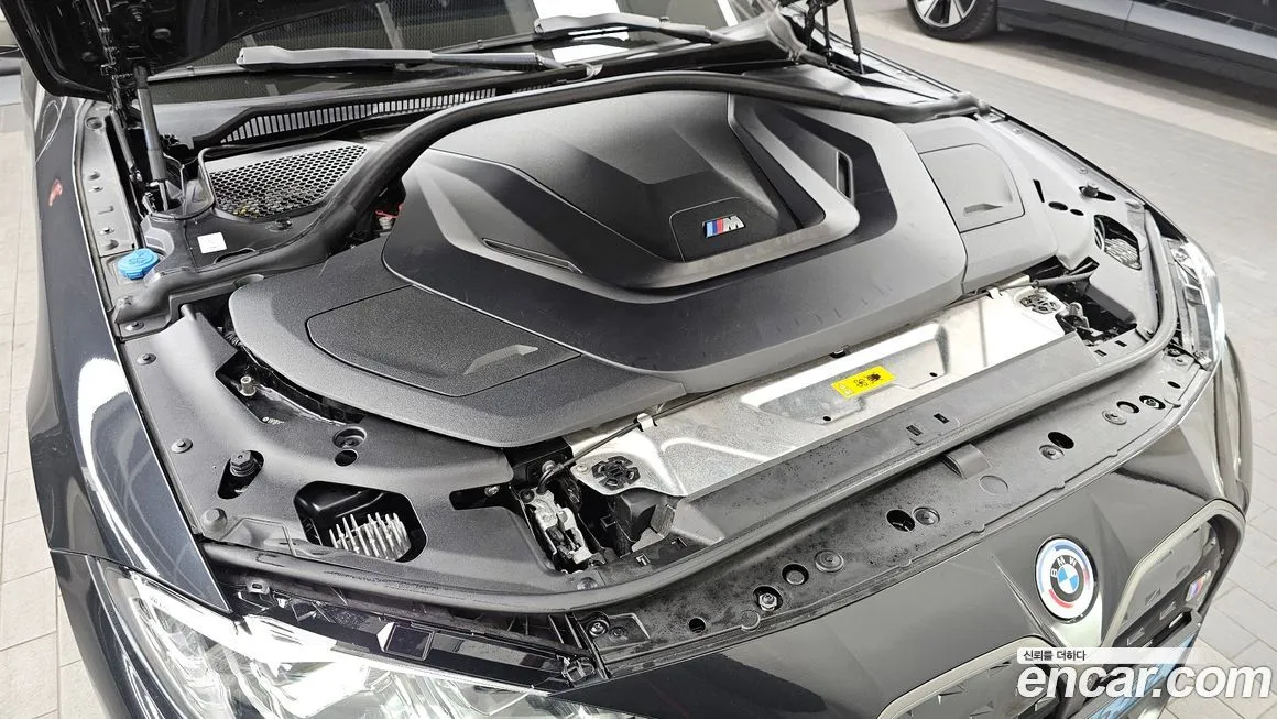 BMW i4 2023 из KR, фото 6