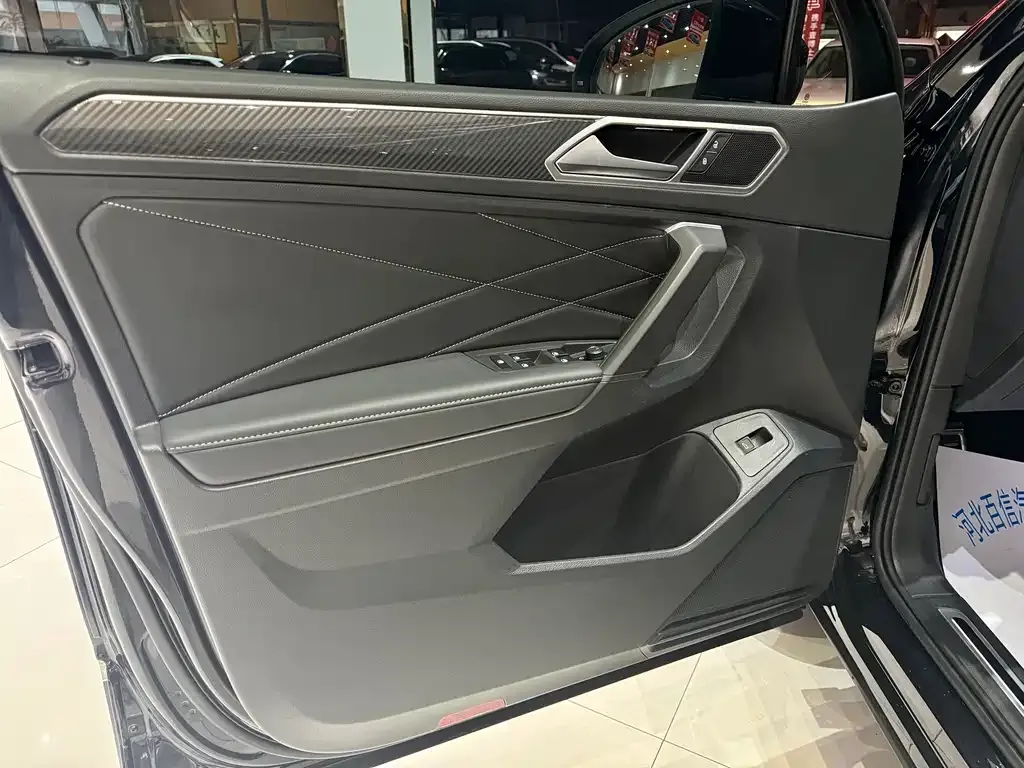 Volkswagen Tiguan L 2021 из CN, фото 6