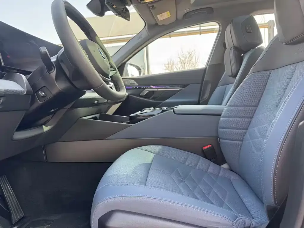 BMW i5 2025 из CN, фото 5