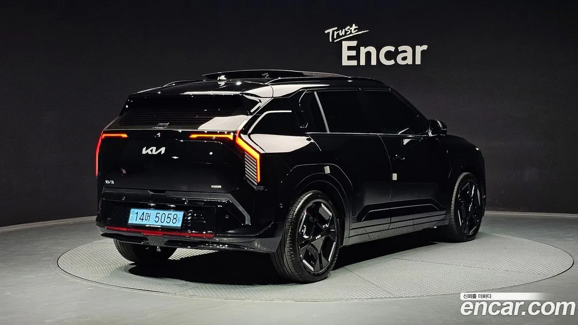 Kia EV3 — фото 10
