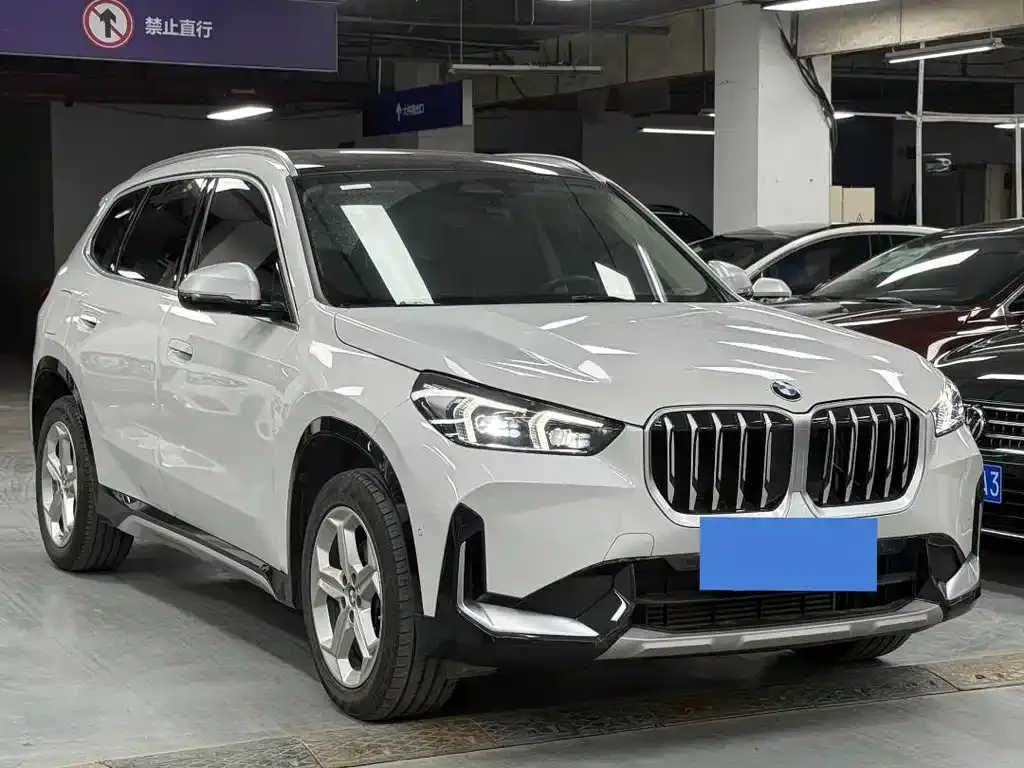 BMW X1 — фото 5