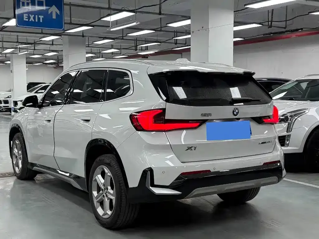 BMW X1 — фото 8