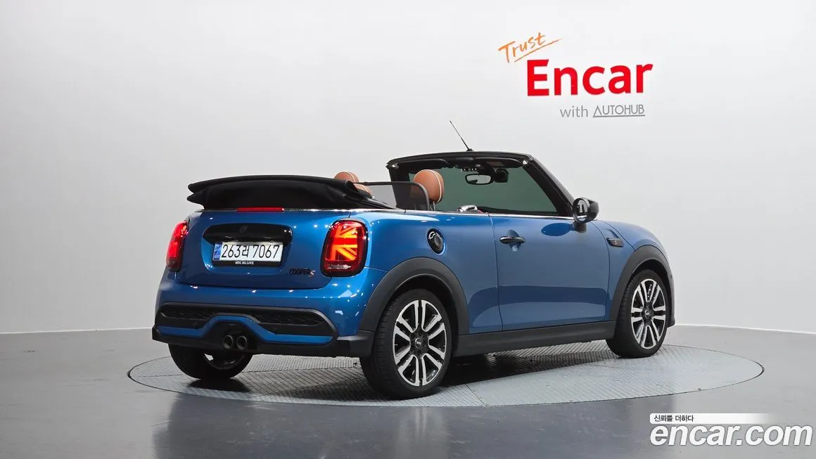 Mini Cooper Convertible 2024 из KR, фото 7
