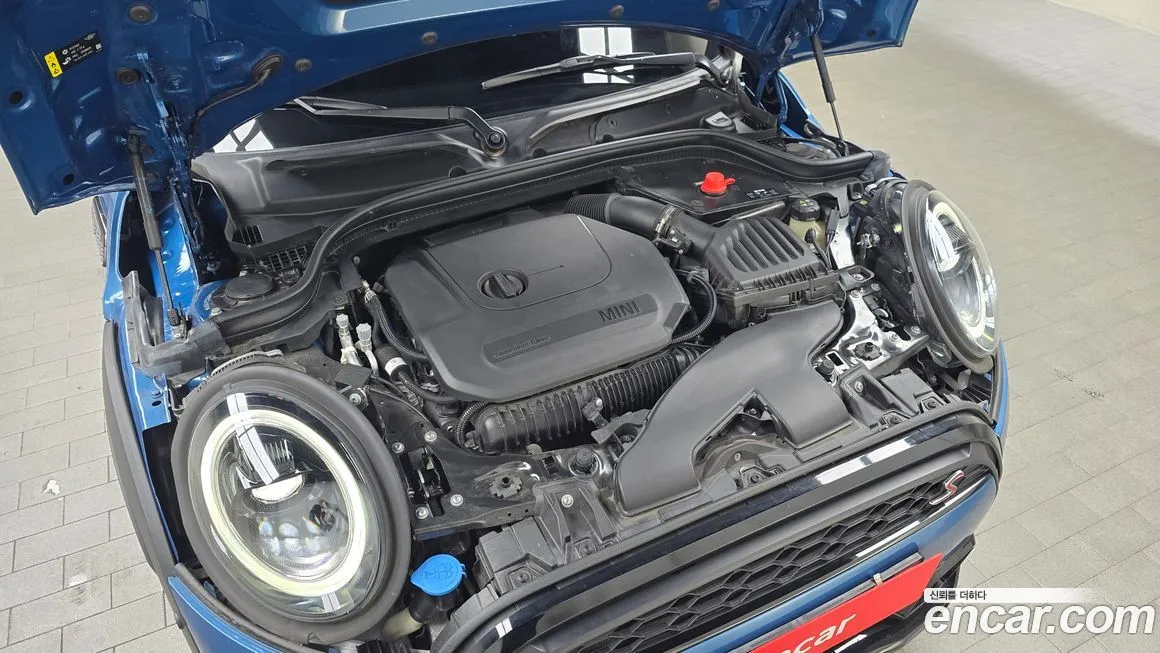 Mini Cooper Convertible 2024 из KR, фото 6