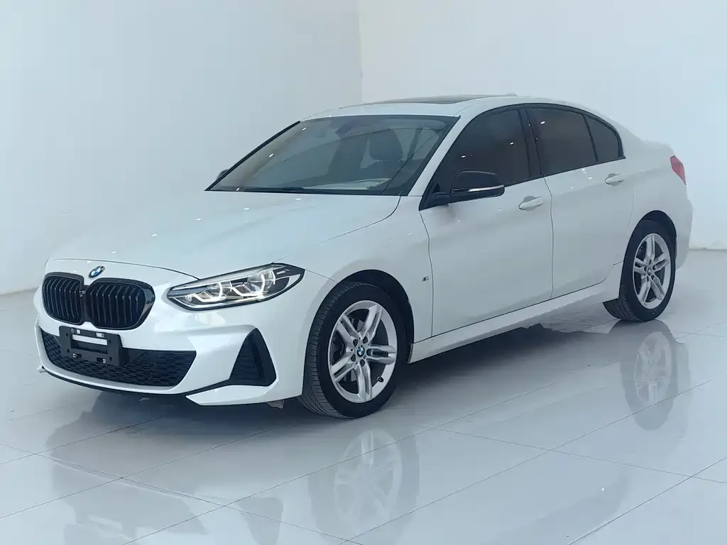 BMW 1 Series 2021 из CN, фото 1
