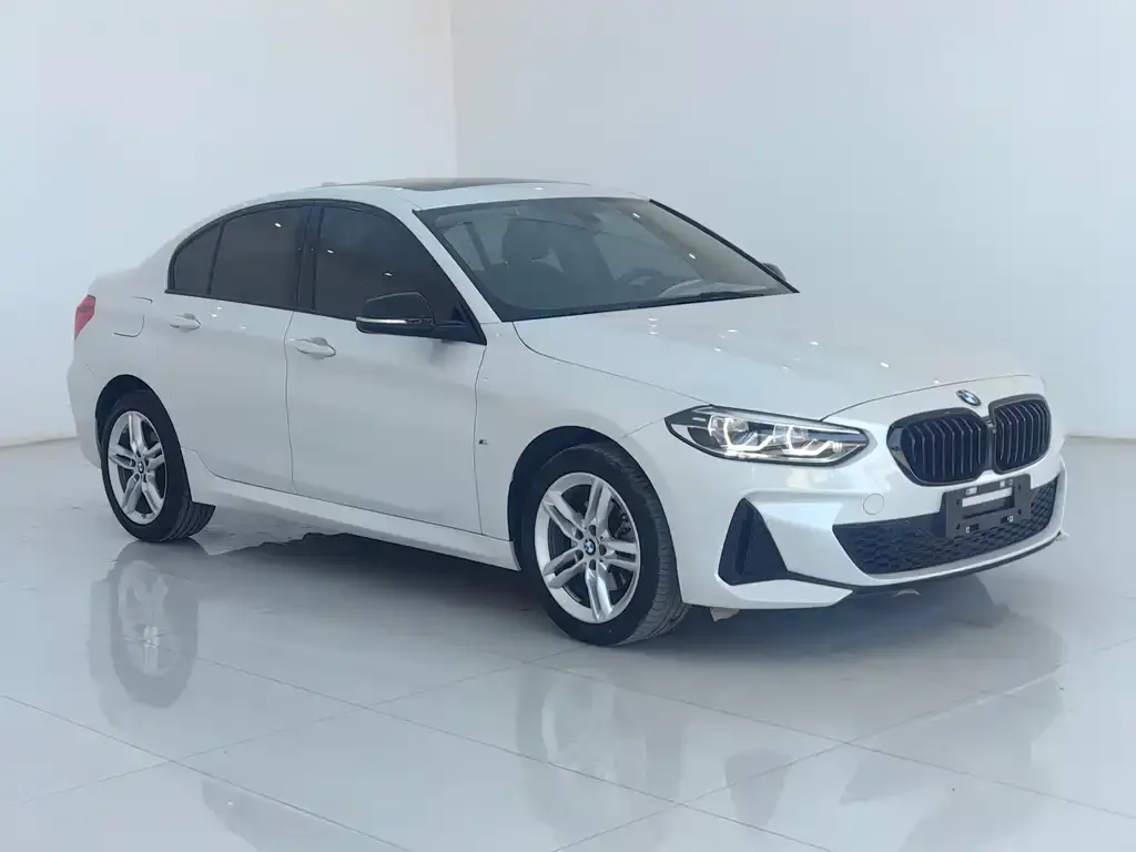 BMW 1 Series 2021 из CN, фото 3