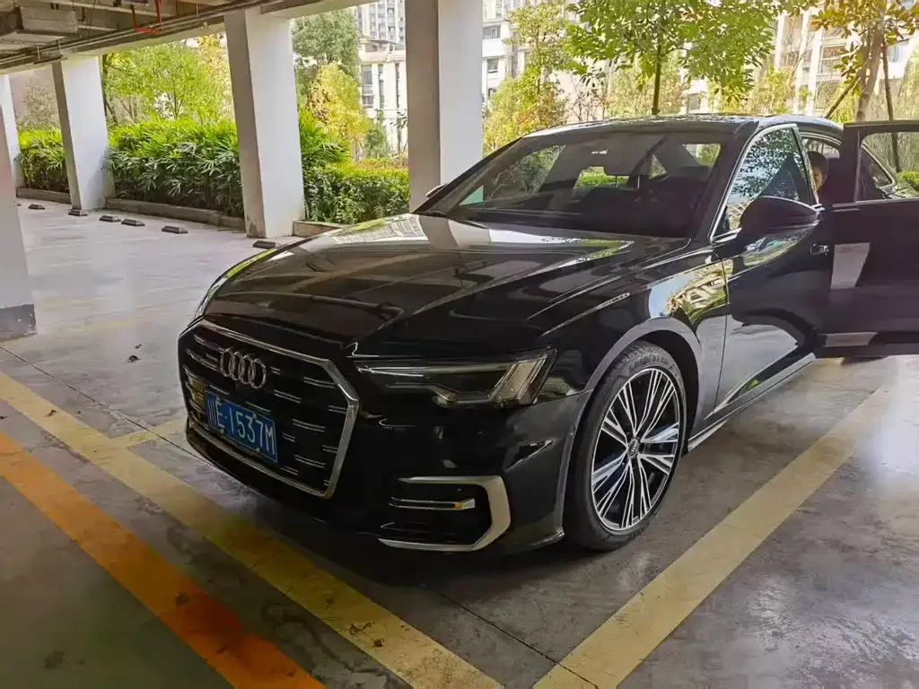 Audi A6L 2023 из CN, фото 1