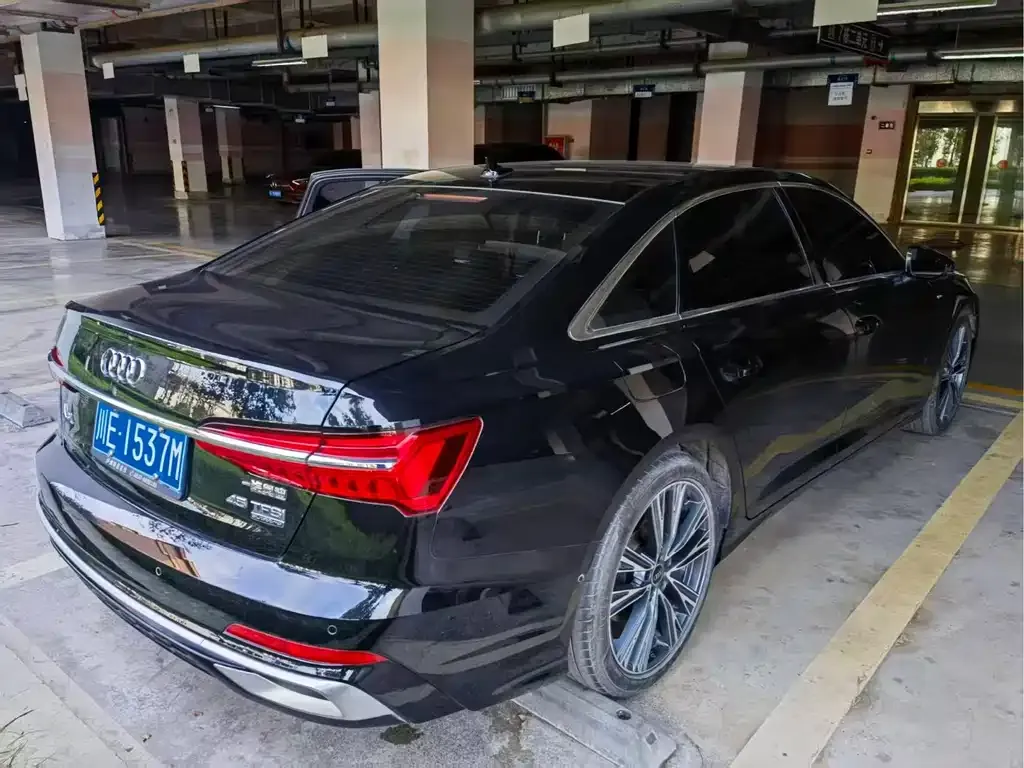 Audi A6L 2023 из CN, фото 3