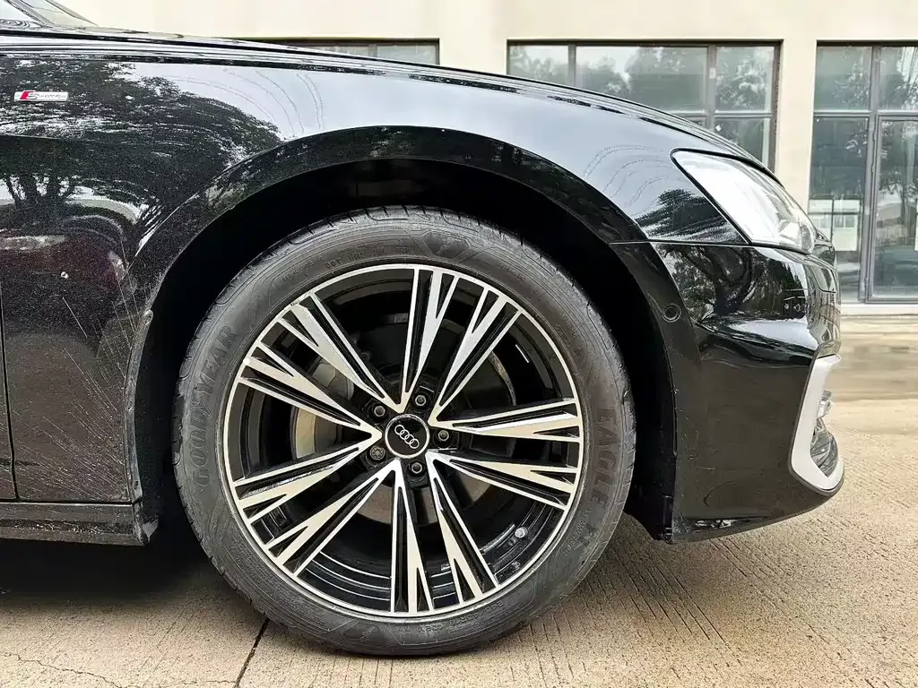 Audi A6L 2023 из CN, фото 5