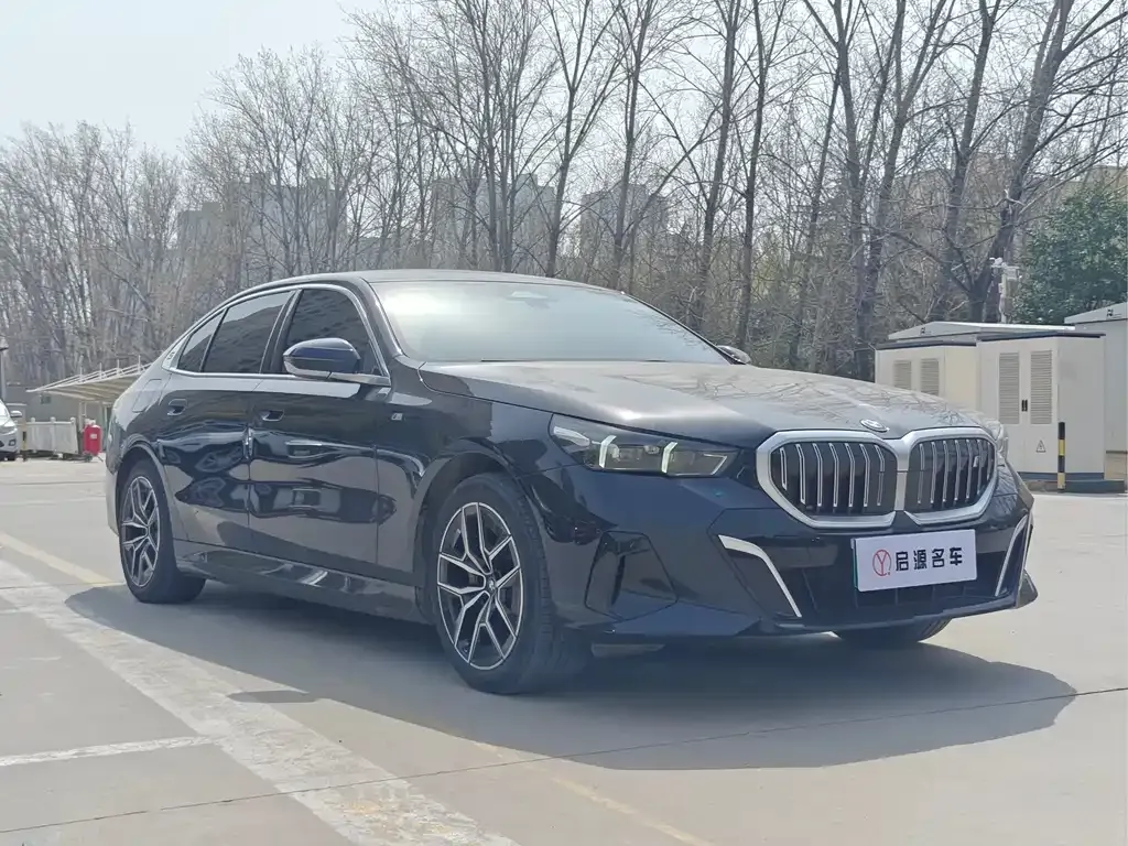 BMW i5 — фото 5
