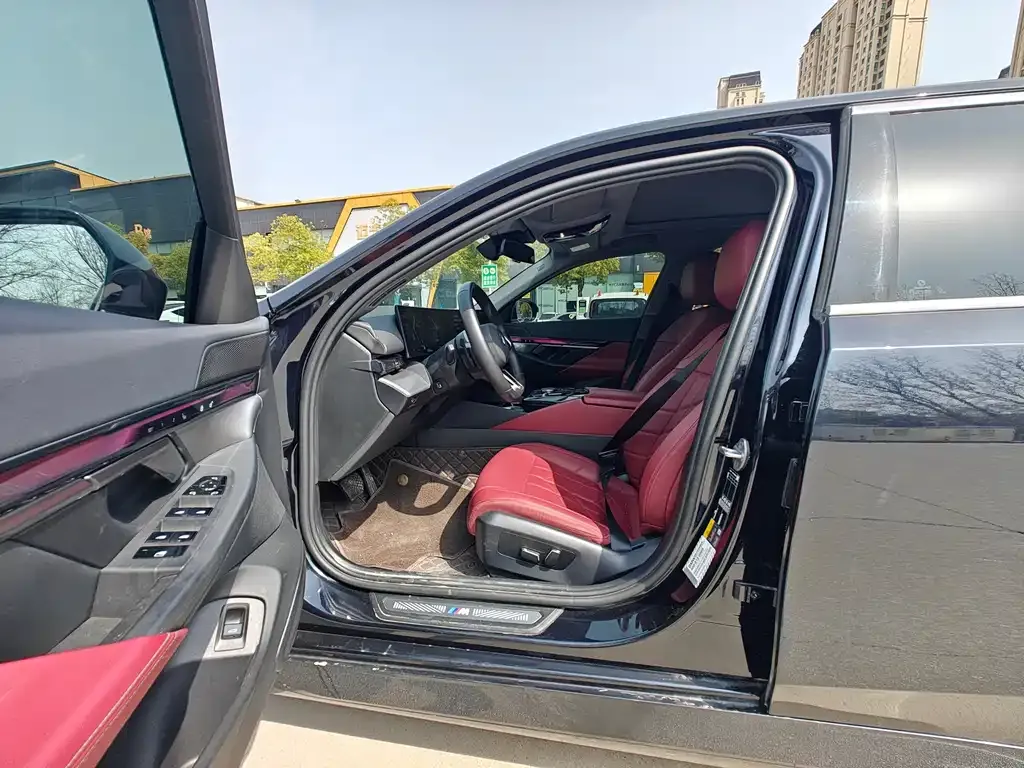BMW i5 — фото 9