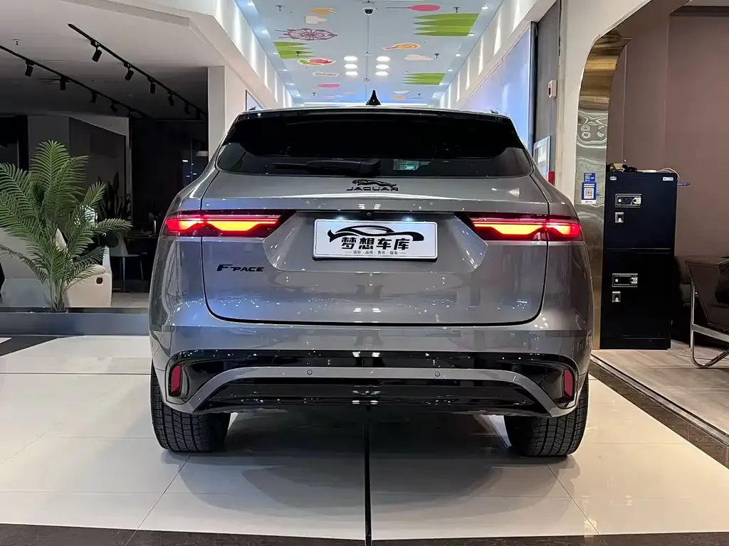 Jaguar F-PACE 2023 из CN, фото 4