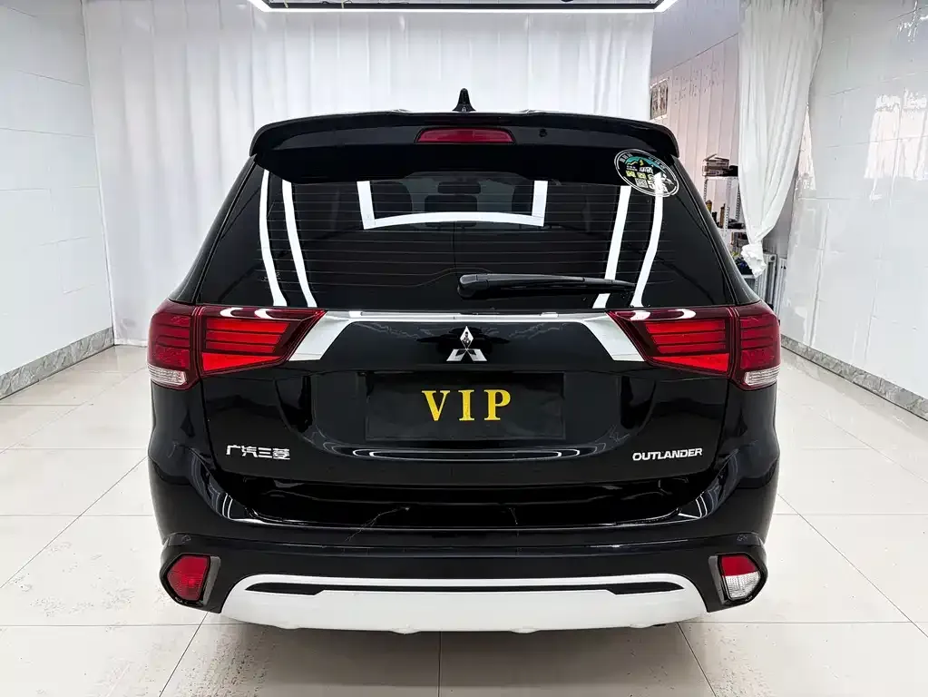 Mitsubishi Outlander — фото 3