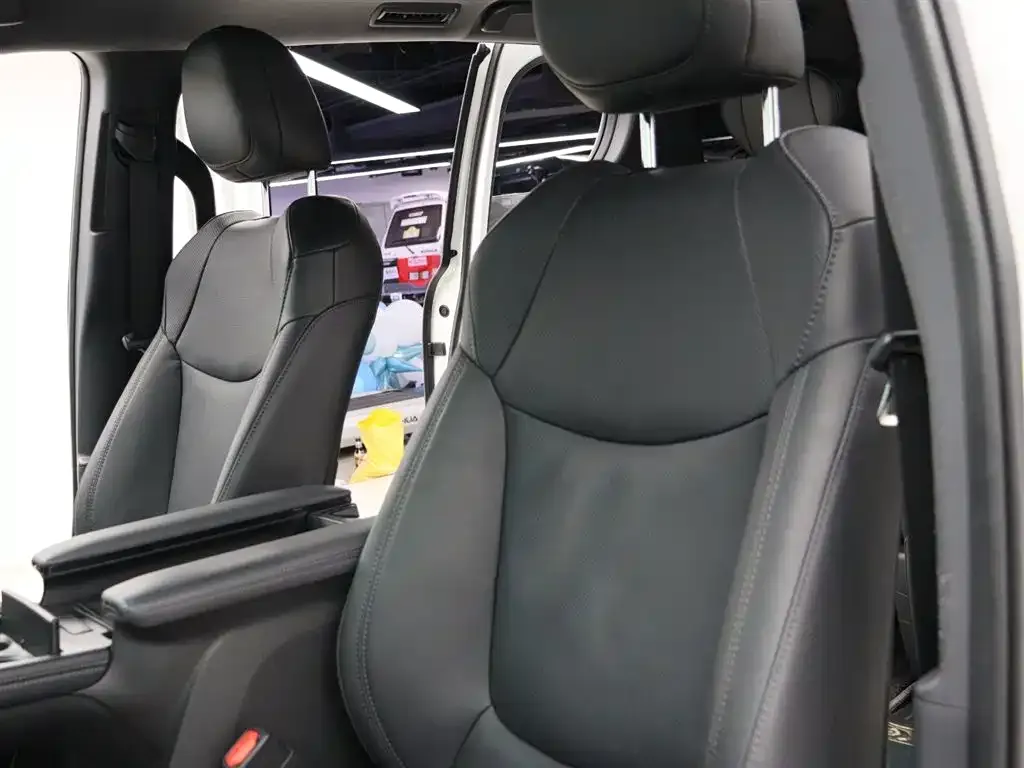 Toyota Sienna 2024 из CN, фото 9