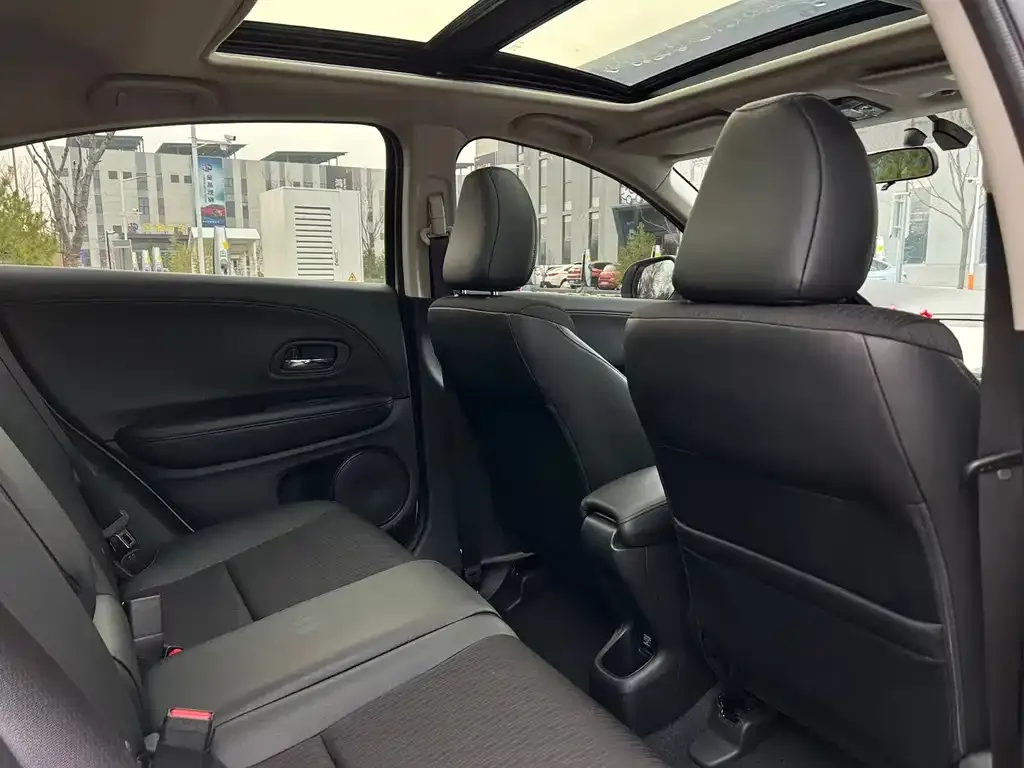 Honda Vezel 2022 из CN, фото 9