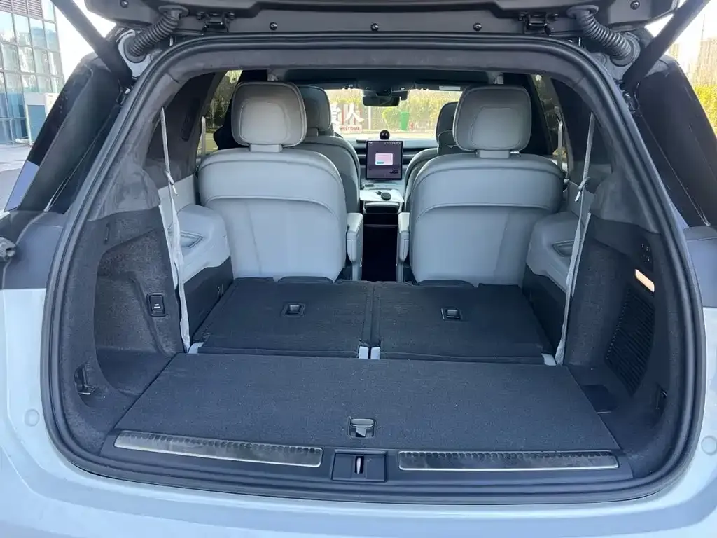 NIO ES8 — фото 2