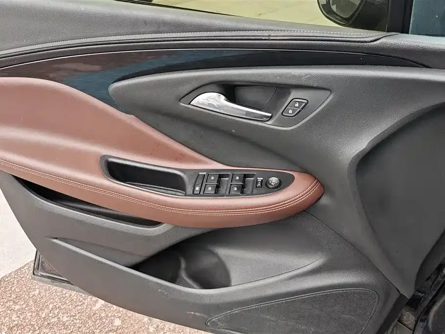 Buick Envision Plus — фото 9