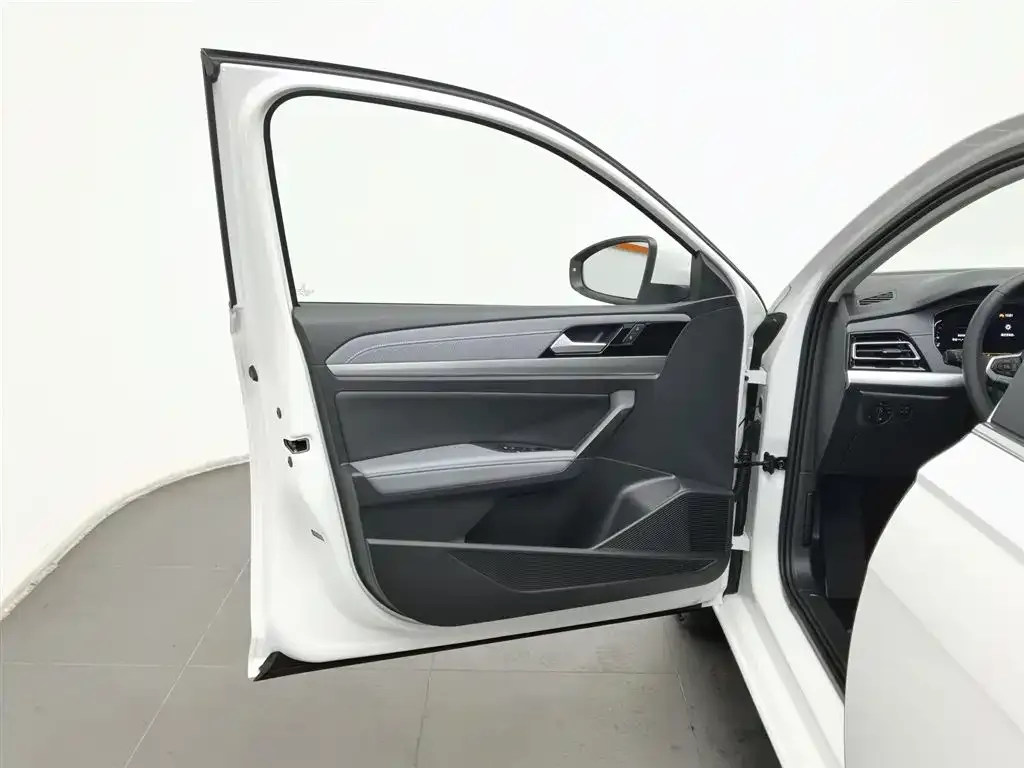 Volkswagen Lavida 2024 из CN, фото 7