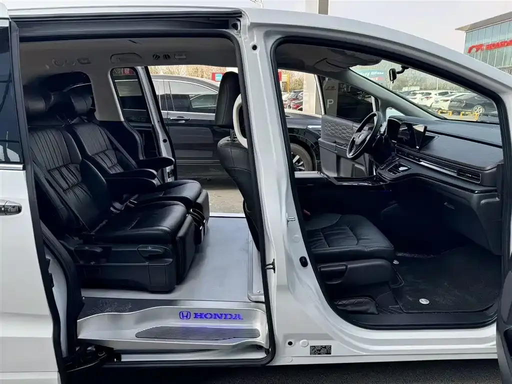 Honda Odyssey 2024 из CN, фото 2