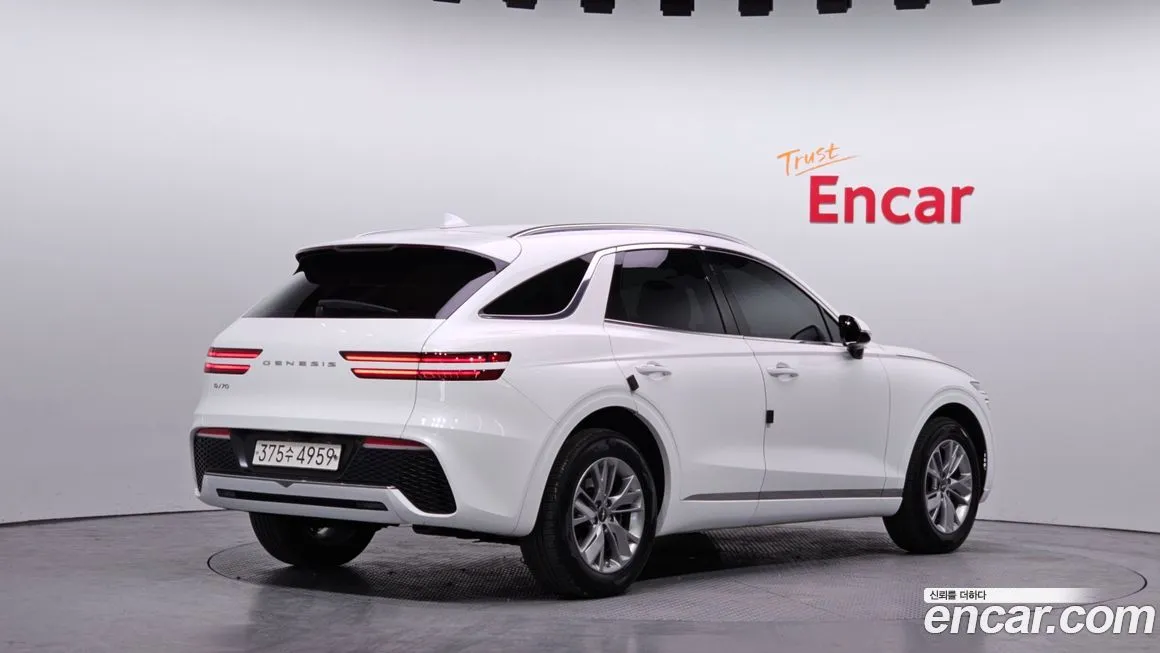 Genesis GV70 2023 из KR, фото 2