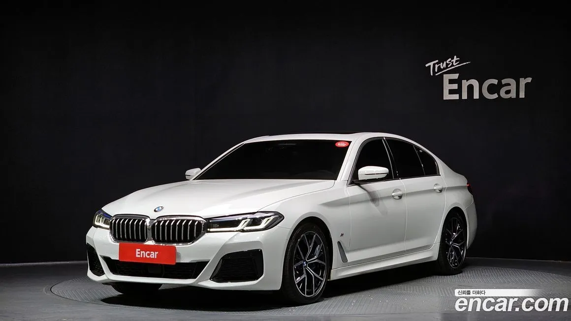 BMW 5-Series — фото 1