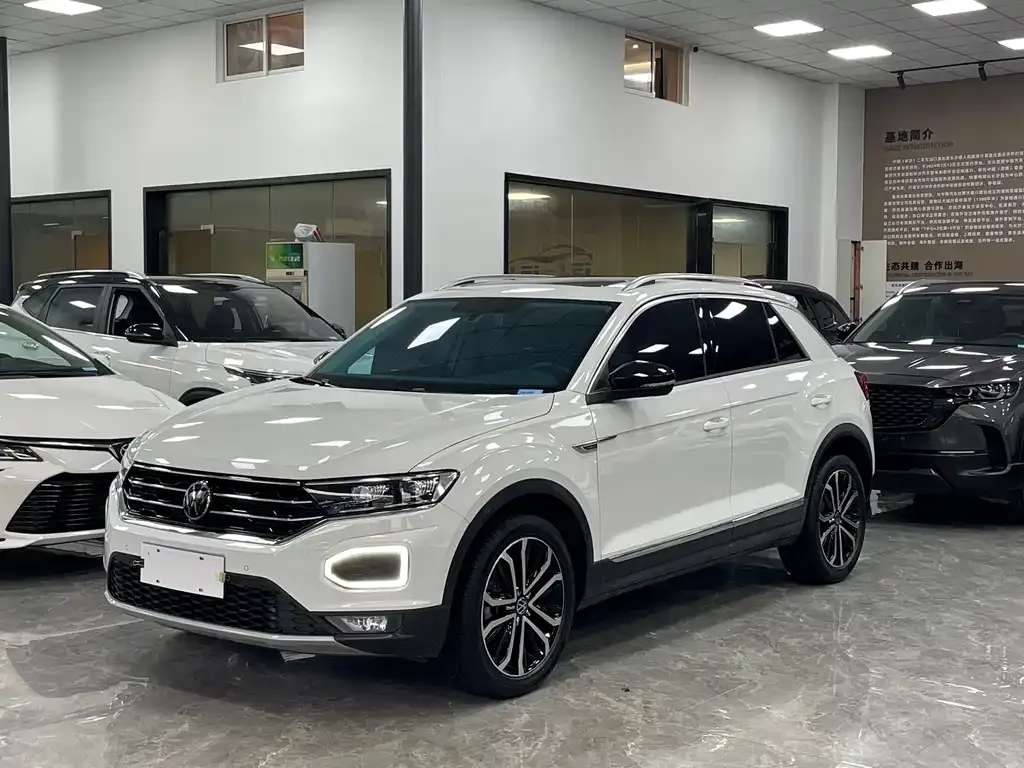 Volkswagen T-Roc — фото 1