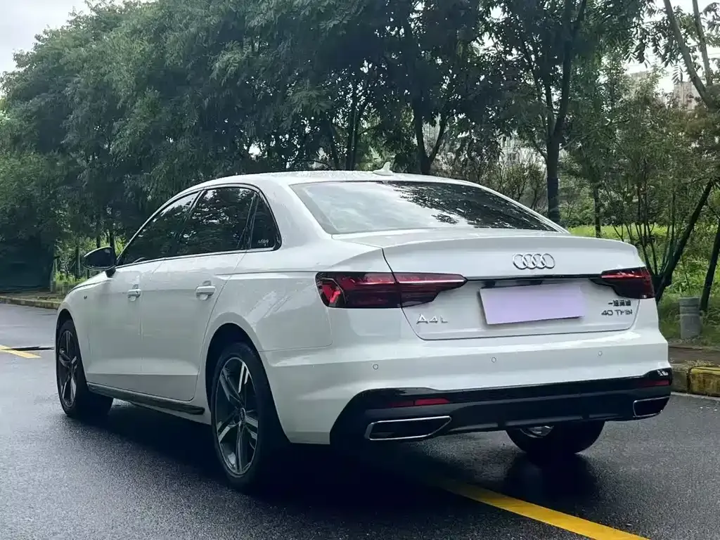 Audi A4L 2023 из CN, фото 8