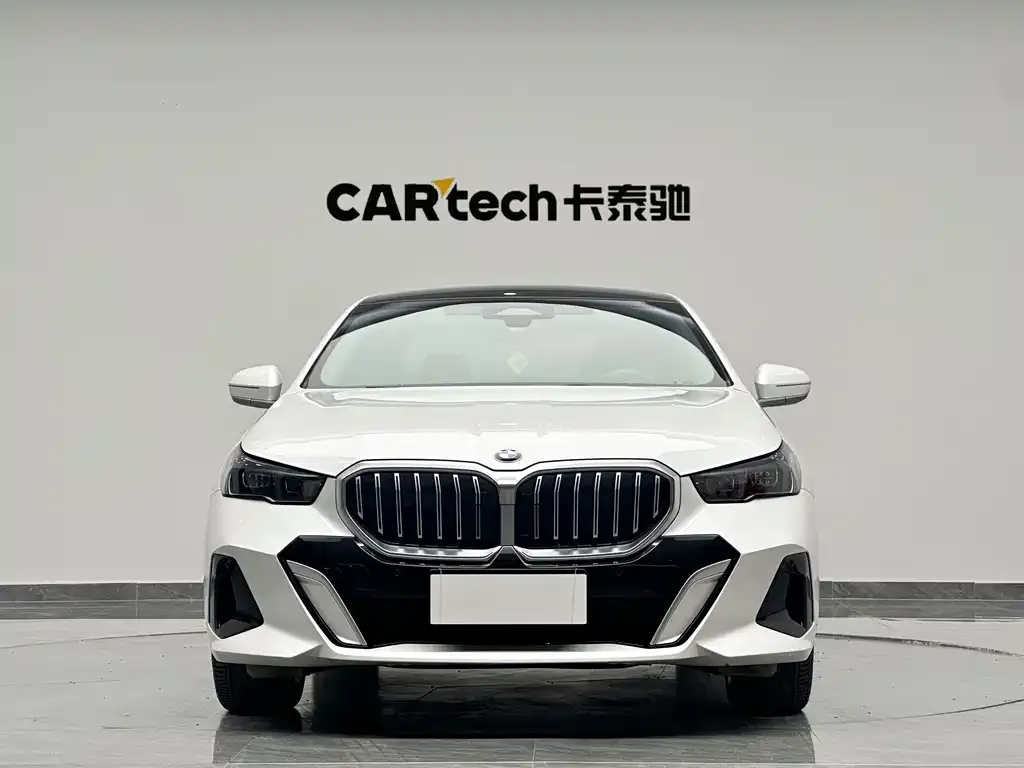 BMW 5 Series — фото 2
