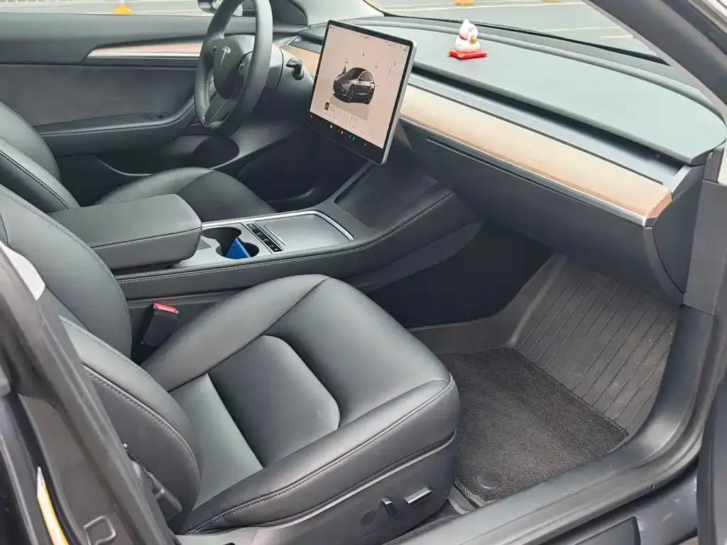 Tesla Model 3 — фото 2