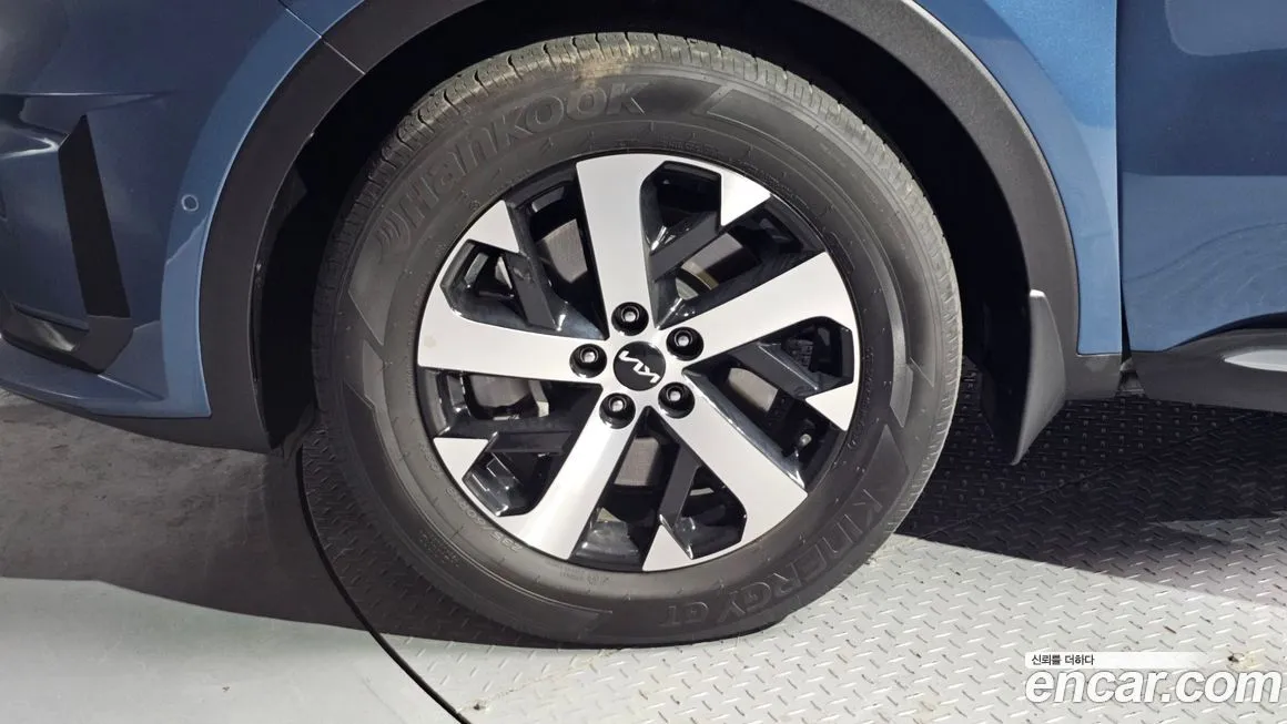 Kia Sorento — фото 10