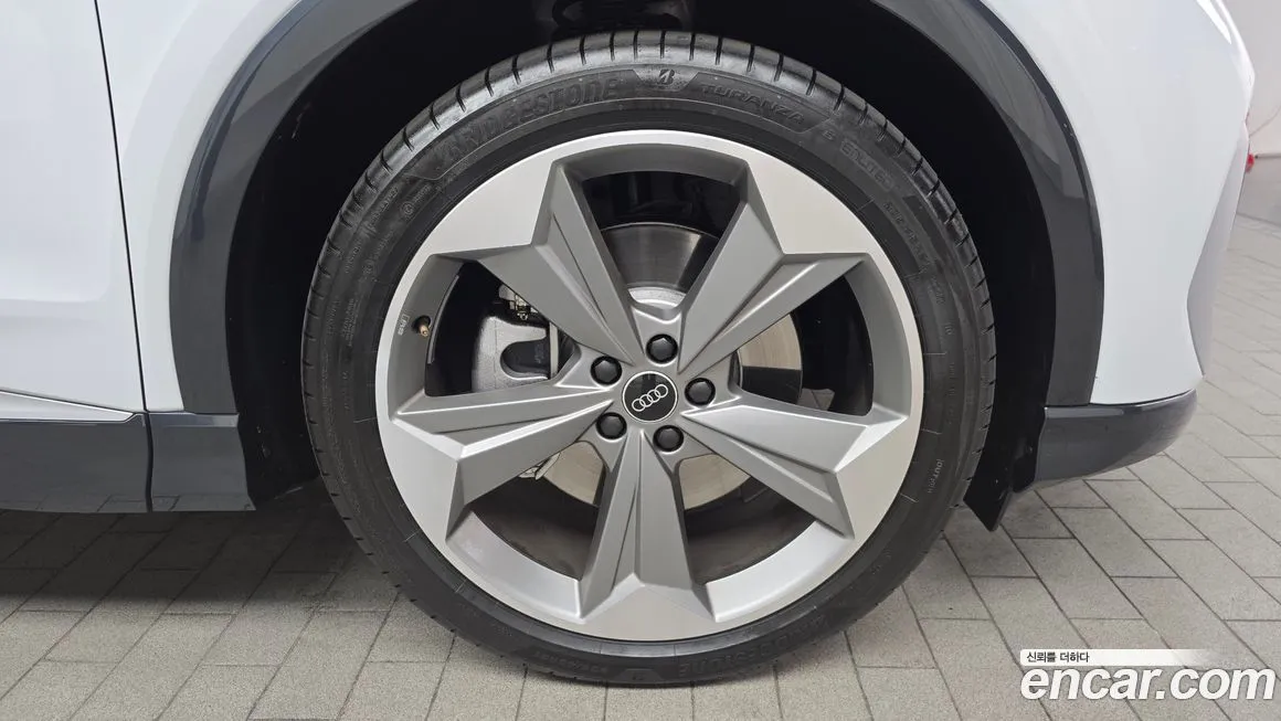 Audi Q4 e-tron 2025 из KR, фото 7