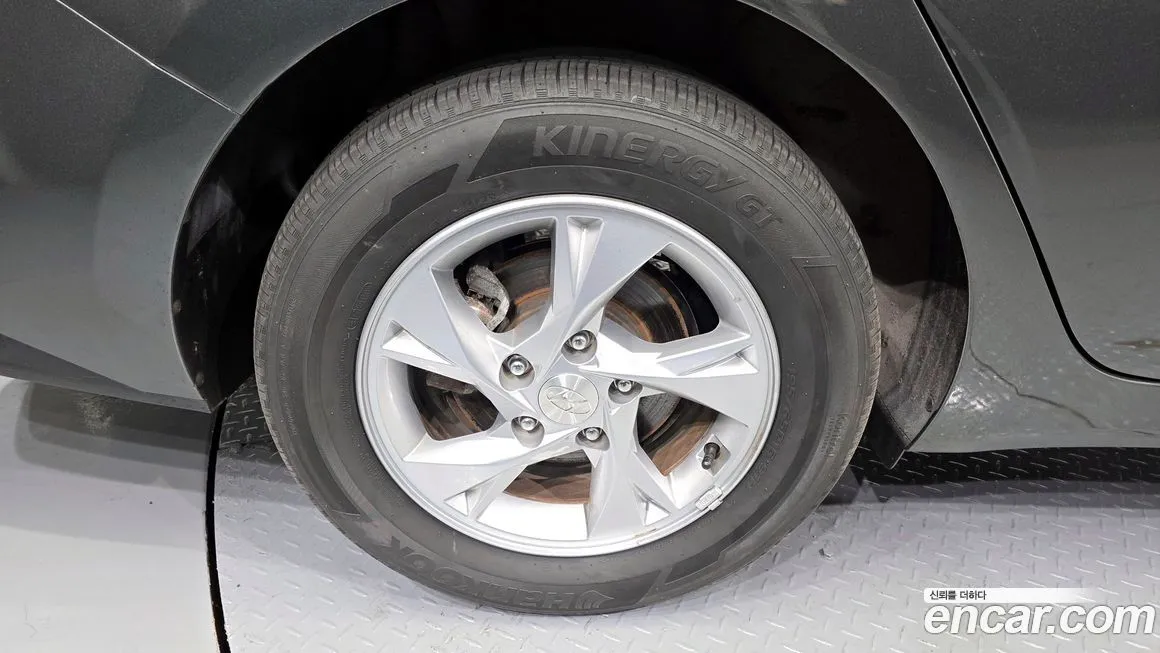 Hyundai AVANTE — фото 10