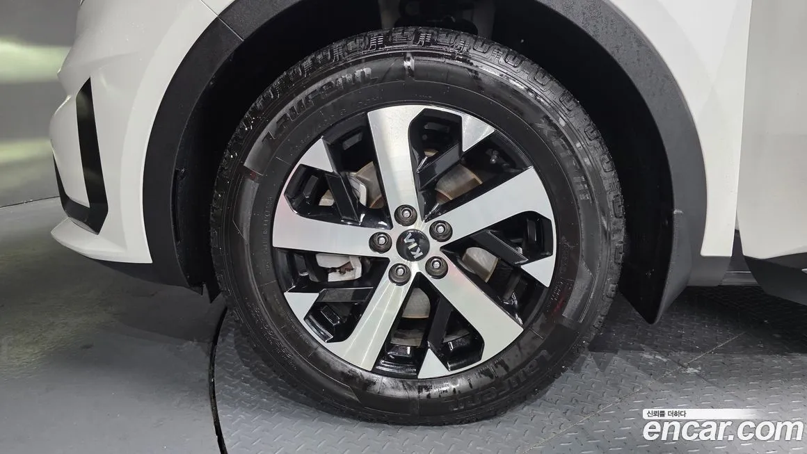 Kia Sorento — фото 10