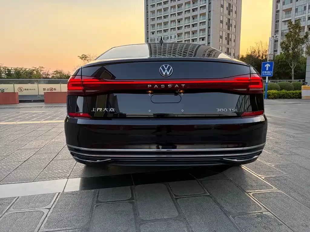 Volkswagen Passat — фото 4