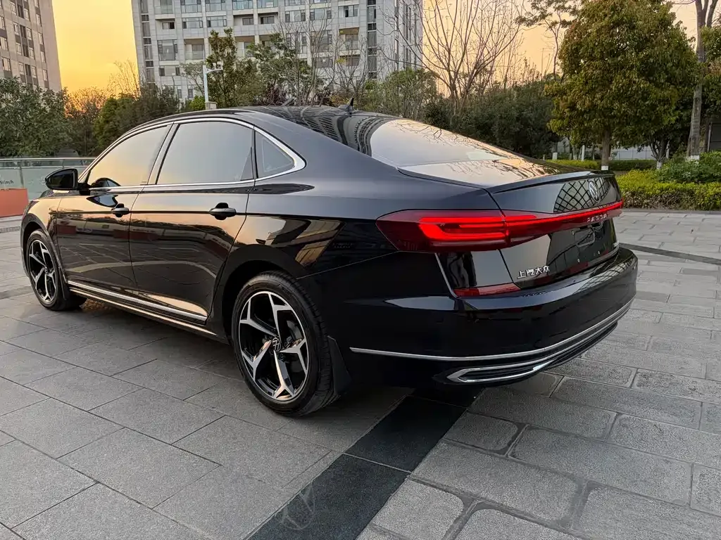 Volkswagen Passat — фото 7
