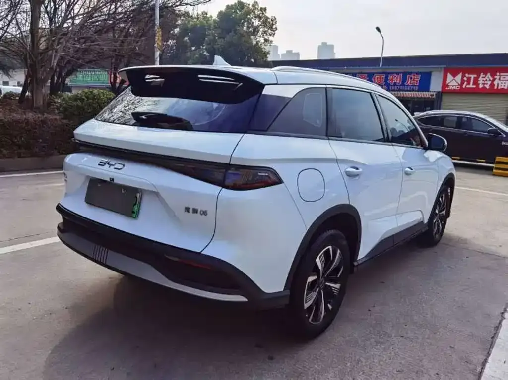 BYD Seal 05 DM-i — фото 9