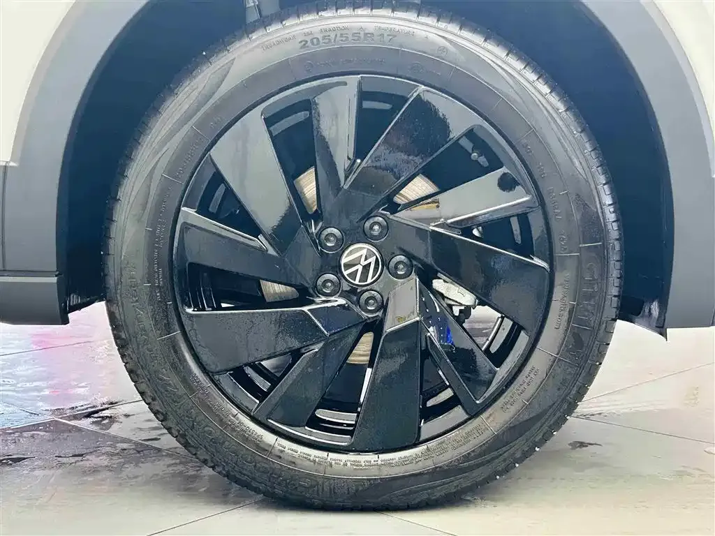 Volkswagen Tharu — фото 9