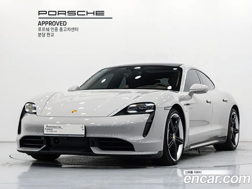Porsche Taycan — фото 1