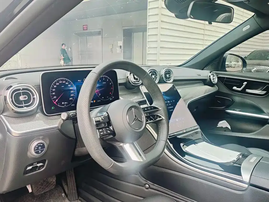 Mercedes-Benz C-Class 2024 из CN, фото 2