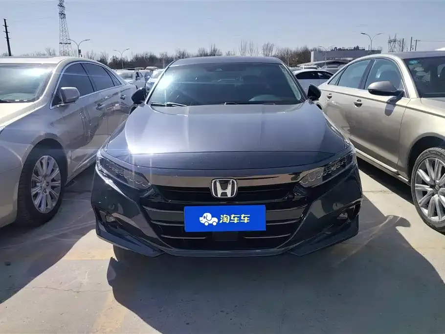 Honda Accord — фото 9