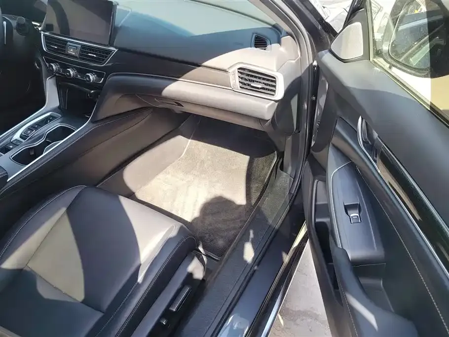 Honda Accord — фото 5