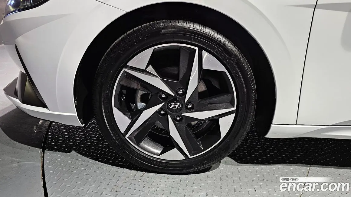 Hyundai AVANTE — фото 4