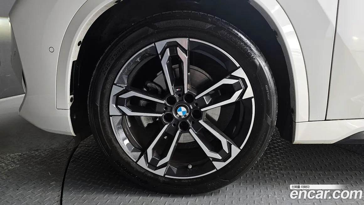 BMW X1 — фото 10