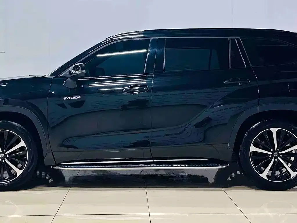Toyota Crown Kluger 2023 из CN, фото 3