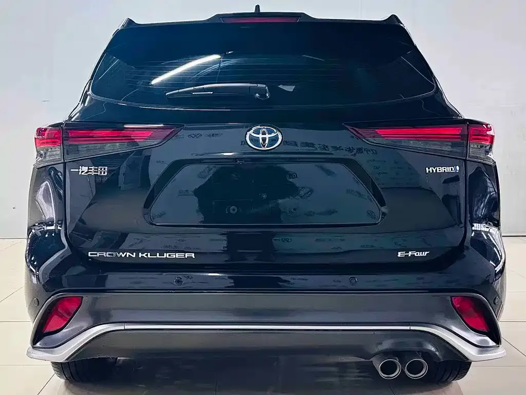 Toyota Crown Kluger 2023 из CN, фото 6