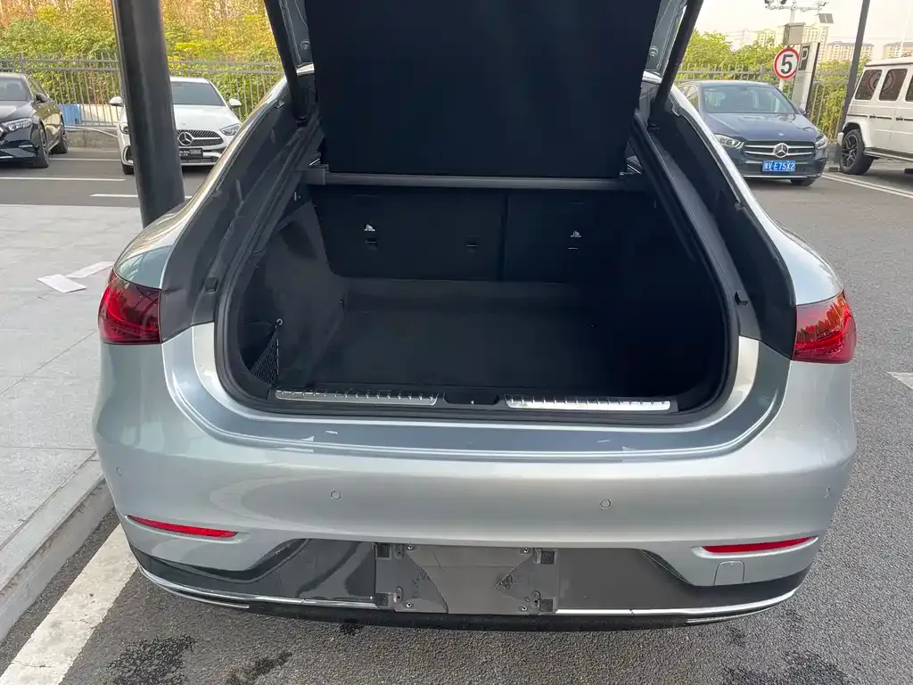 Mercedes-Benz EQS — фото 10